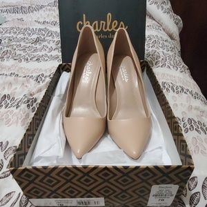 New Charles David Nude Leather Pumps Size 7
